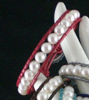 Pearlhill 7mm White Pearl Bracelet Metallic Red Leather  Sports Fan Bracelets  Sports & Outdoors