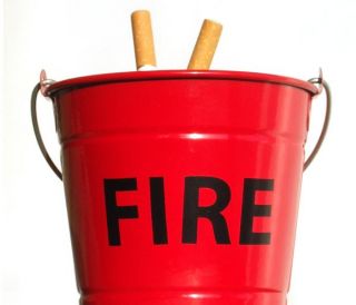 Fire Bucket Ashtray      Gifts