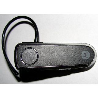Motorola H620 Universal Bluetooth Headset with Wall Charge   Retail Packaging   Black Cell Phones & Accessories