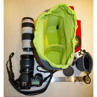 Crumpler Haven Camera Bag (L) HVN001 R00G60   Red/Black  Camera Cases  Camera & Photo
