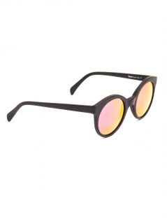 White Chapel cat eye sunglasses  Illesteva