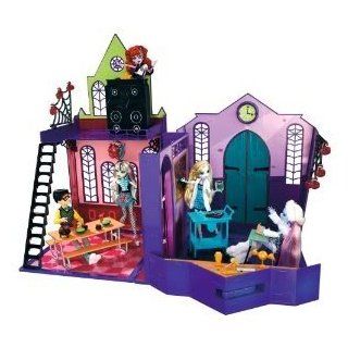 Toy / Game Freaky Monster High School Playset (X3711)   Mad Science Classroom, Casketball Court & Lockers Toys & Games