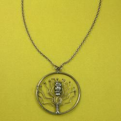Handcrafted Antiqued Silver Vigilant Owl Links Necklace ( India) Necklaces