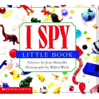 I Spy Little Book (Board book) Games & Activities
