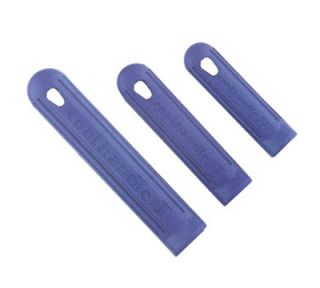 Vollrath 3011 4" Silicone Handle Sleeve   Fits 7" Pans, Blue