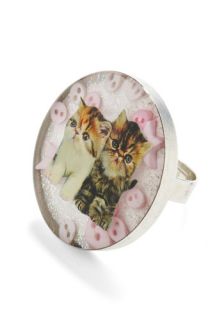 Glamour Cat Ring in Mittens  Mod Retro Vintage Rings