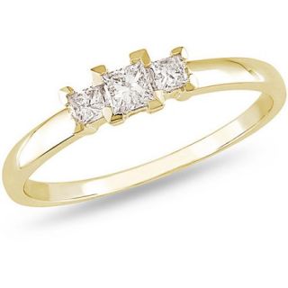 1/4 Carat T.W. Princess Cut Three Stone Diamond Engagement Ring in 10kt Yellow Gold